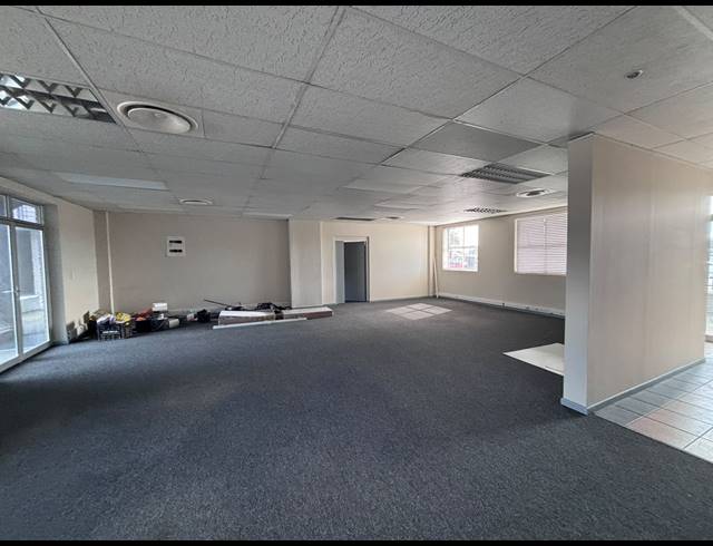 150M² OFFICE TO LET IN MARCONI BEAM INDUSTRIA